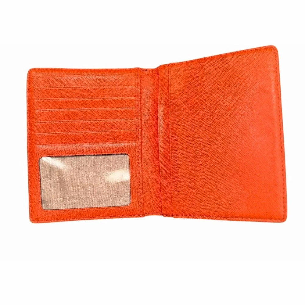 Michael Kors Jet Set Go Passport Holder Brown Travel Wallet Brown Signature